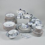 1613 2006 DINNER SET